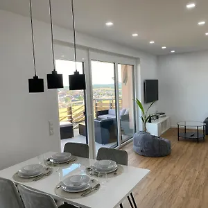  Apartment Little Penthouse